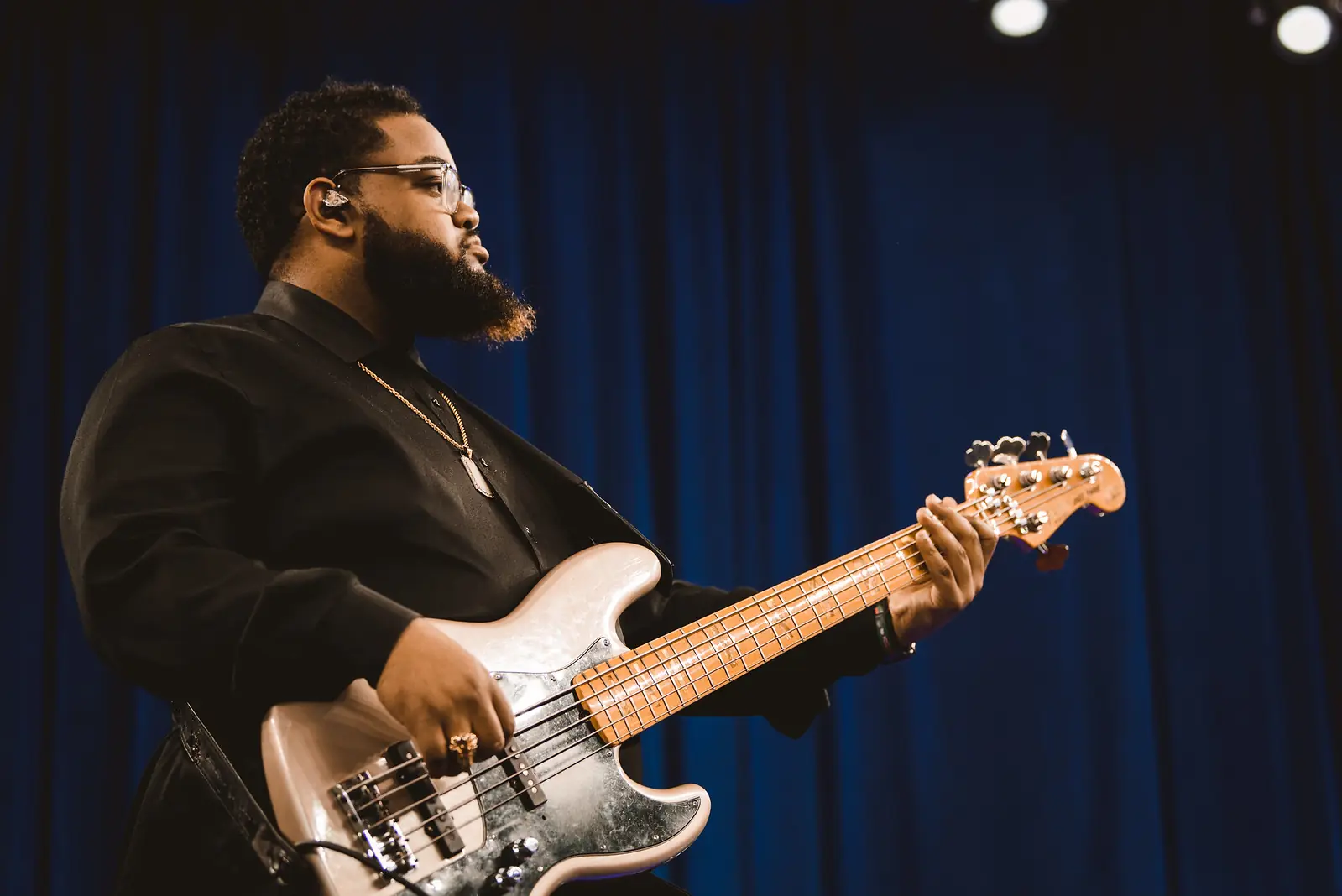 Benjamin Parker bass performance